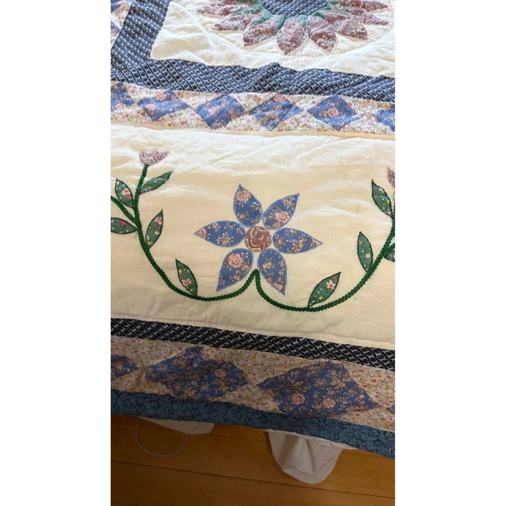 Vintage Floral Appliqué Quilt Full Queen 82x80 Cottage Country Ramie Cotton